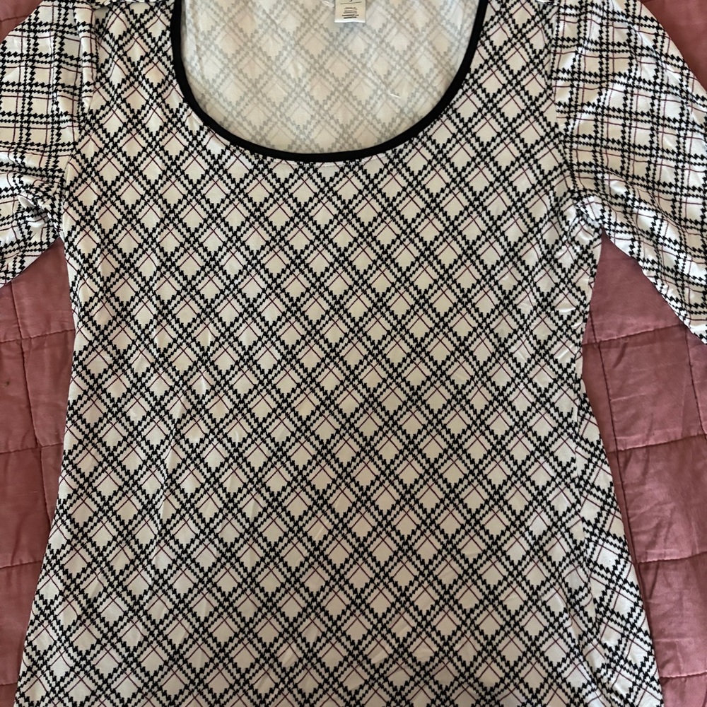 Women’s Scoop Neck Geometric Print Top - Black & White